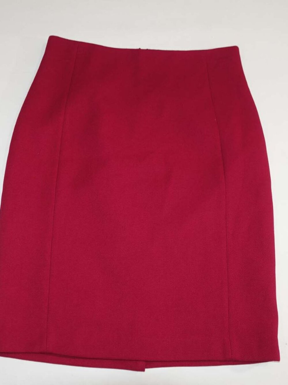White House Black Market Women's Luxe Pencil Skirt Size 8 NWT Red Knee Length